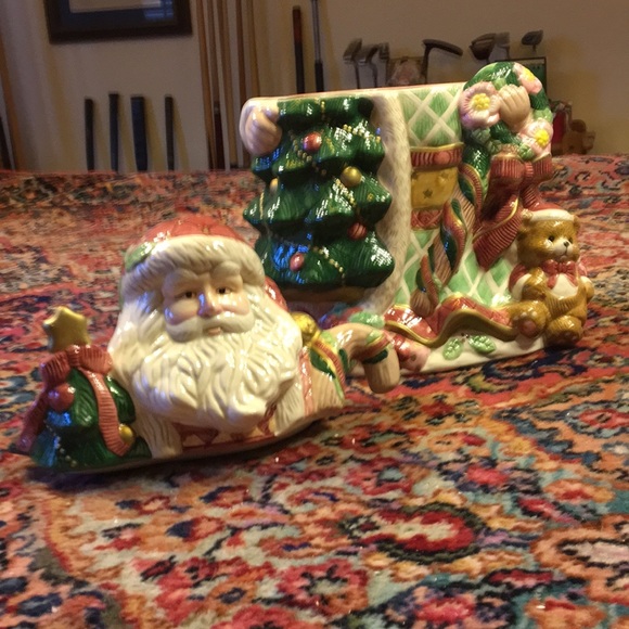 Santa with tree and bear - Picture 2 of 4